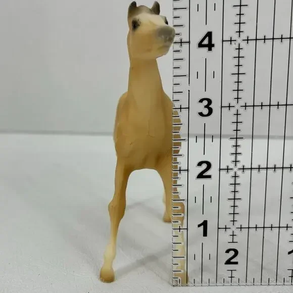 Breyer Reeves Horse Figure Pony Mini Figurine Toy Blonde Tan Cream Collectible - Picture 8 of 9
